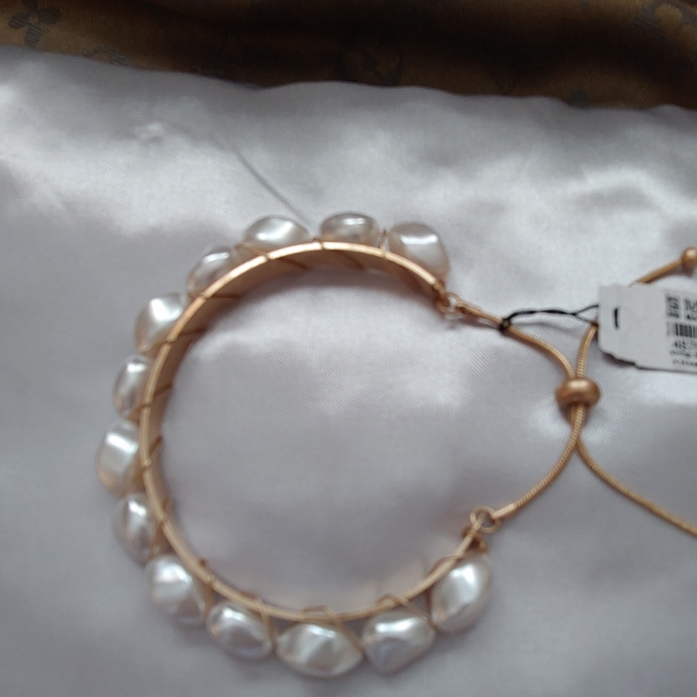 Bracelet..